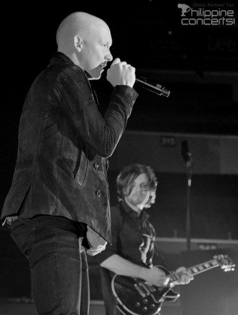 isaac-slade-the-fray-vocalist-manila-concert