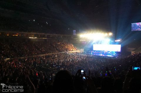 Bruno Mars Live at MOA Arena Crowd