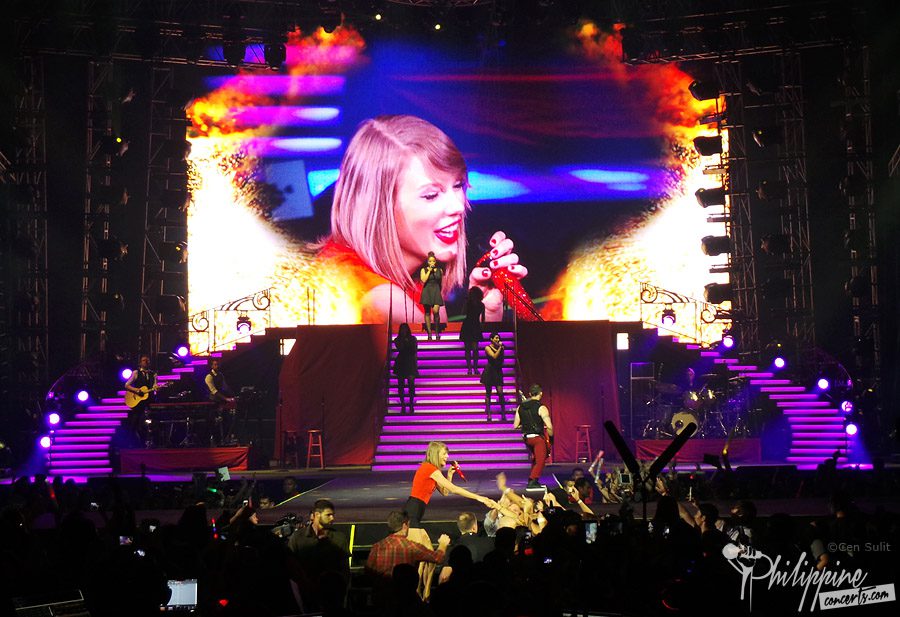 Taylor Swift in Bright, Burning Red in Manila Philippine Concerts