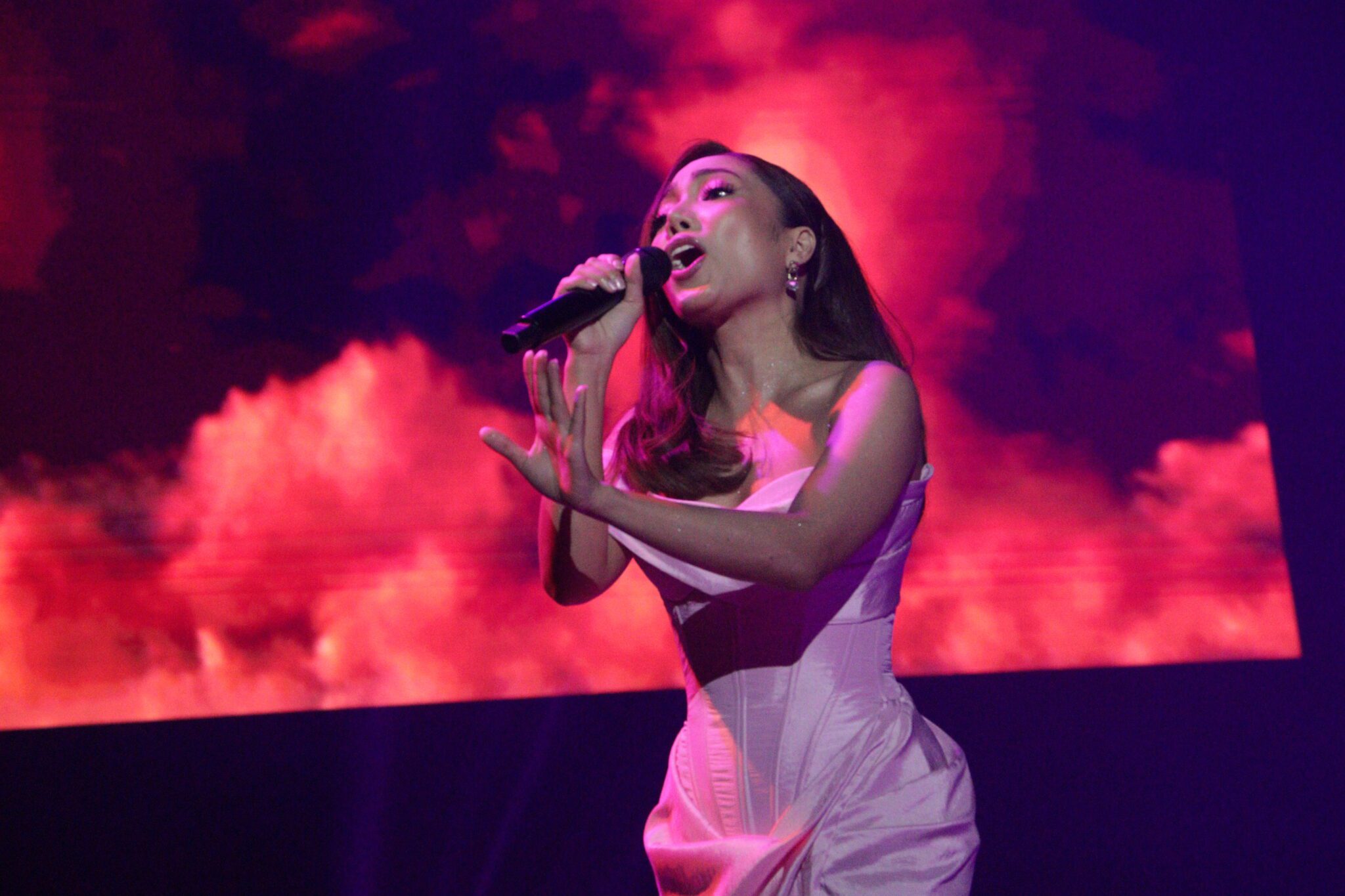 Asia’s Fearless Diva Jona Marks 20 Years with Alamat, Jed Madela, and More at SM MOA Arena!