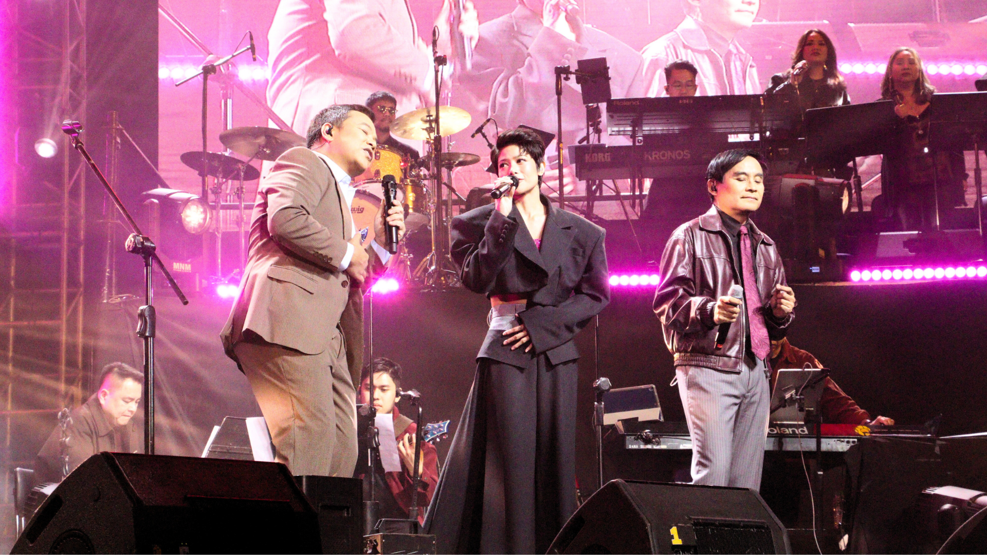 Stages of Love at SM MOA Arena!