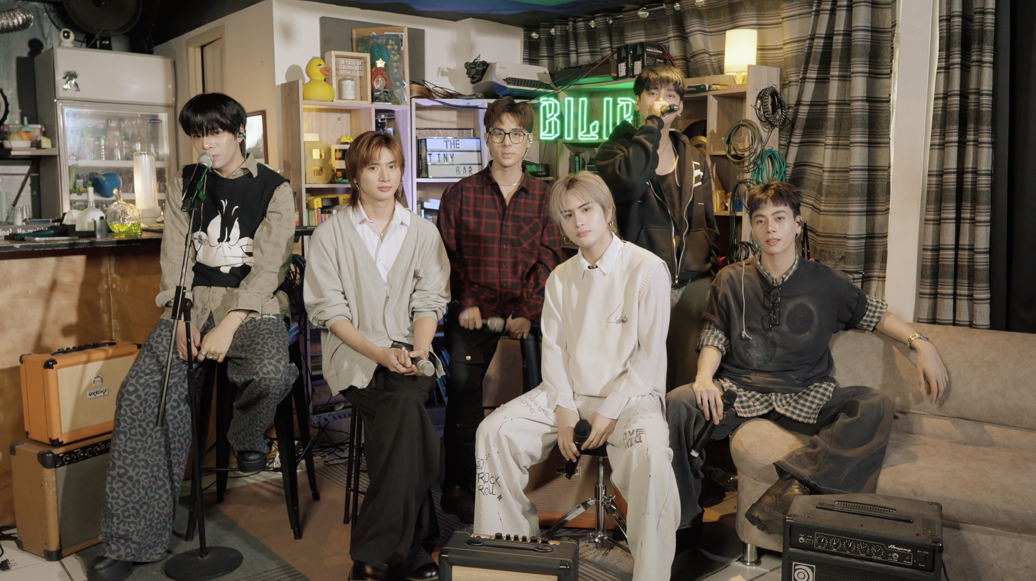 P-pop boy group BILIB welcomes the season of romance with their latest single, “Mahika.”