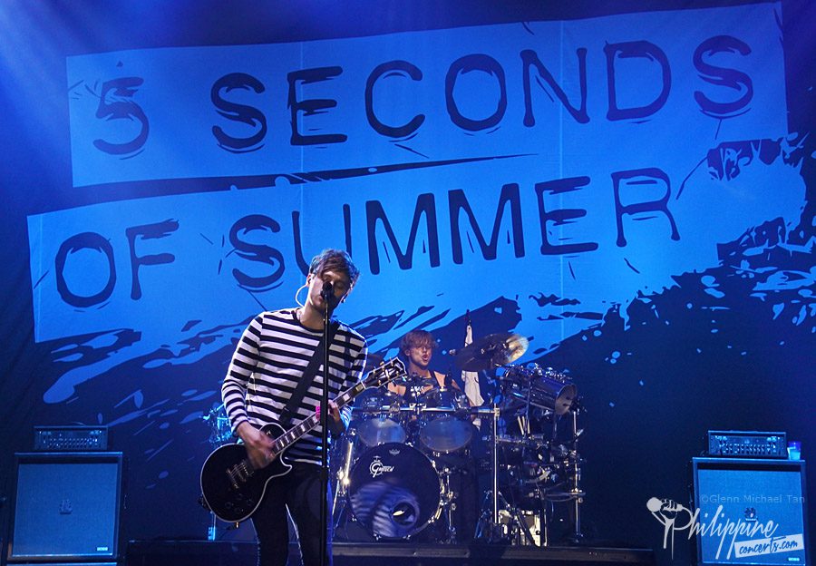 5-seconds-of-summer-live-at-mall-of-asia-arena