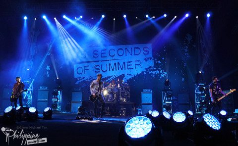 5 Seconds of Summer Live in Manila 2016
