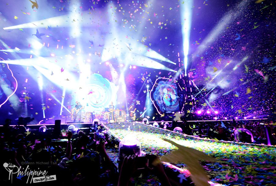 coldplay-manila-stage