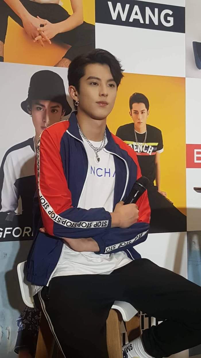 What Dylan Wang Wore To His Bench Fanmeet In Manila