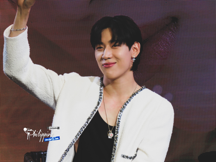 BamBam gives the best fan service in Cebu and Manila fansign events