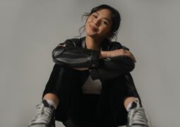 Clara Benin opens 2023 with the release of When Harry Met Sally-inspired track “different…”