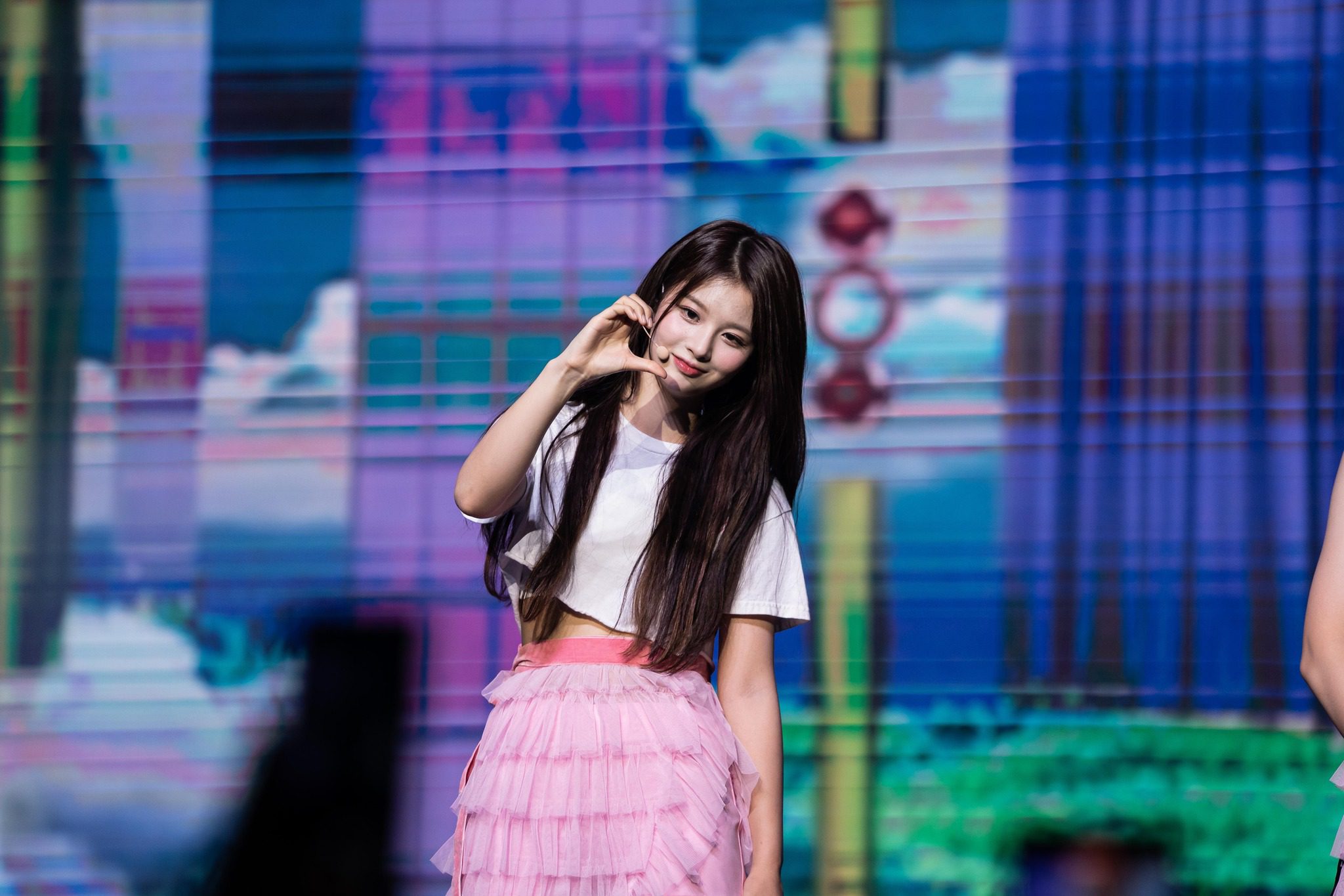 Nmix Main Rapper Nice to MIXX You: NMIXX Debuts on the Philippine Concert Stage ...