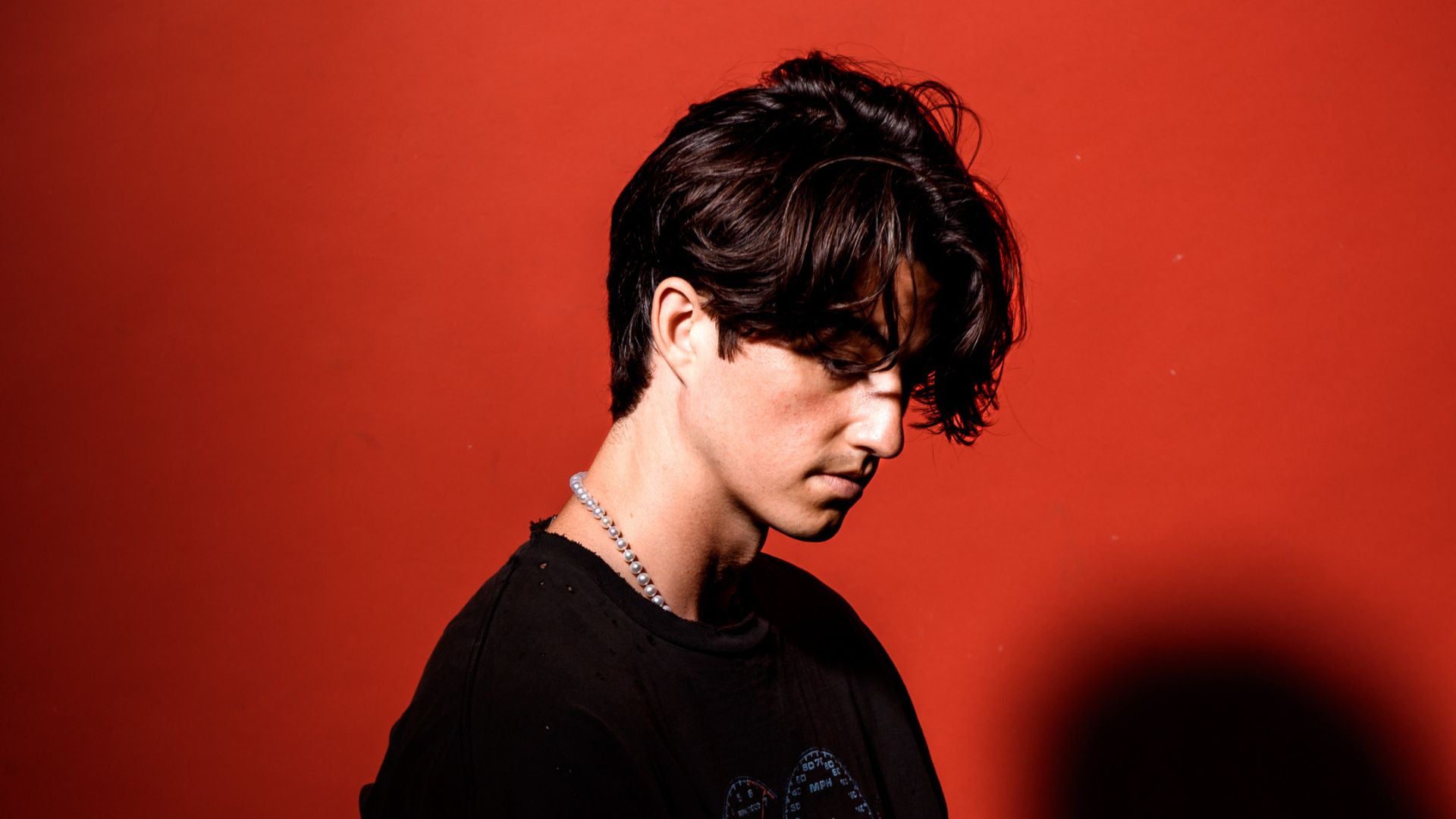 elijah woods Brings His First-Ever Asia Tour to Manila in May
