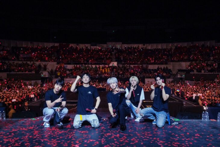 iKON Received the iKONIC Send-Off in Manila