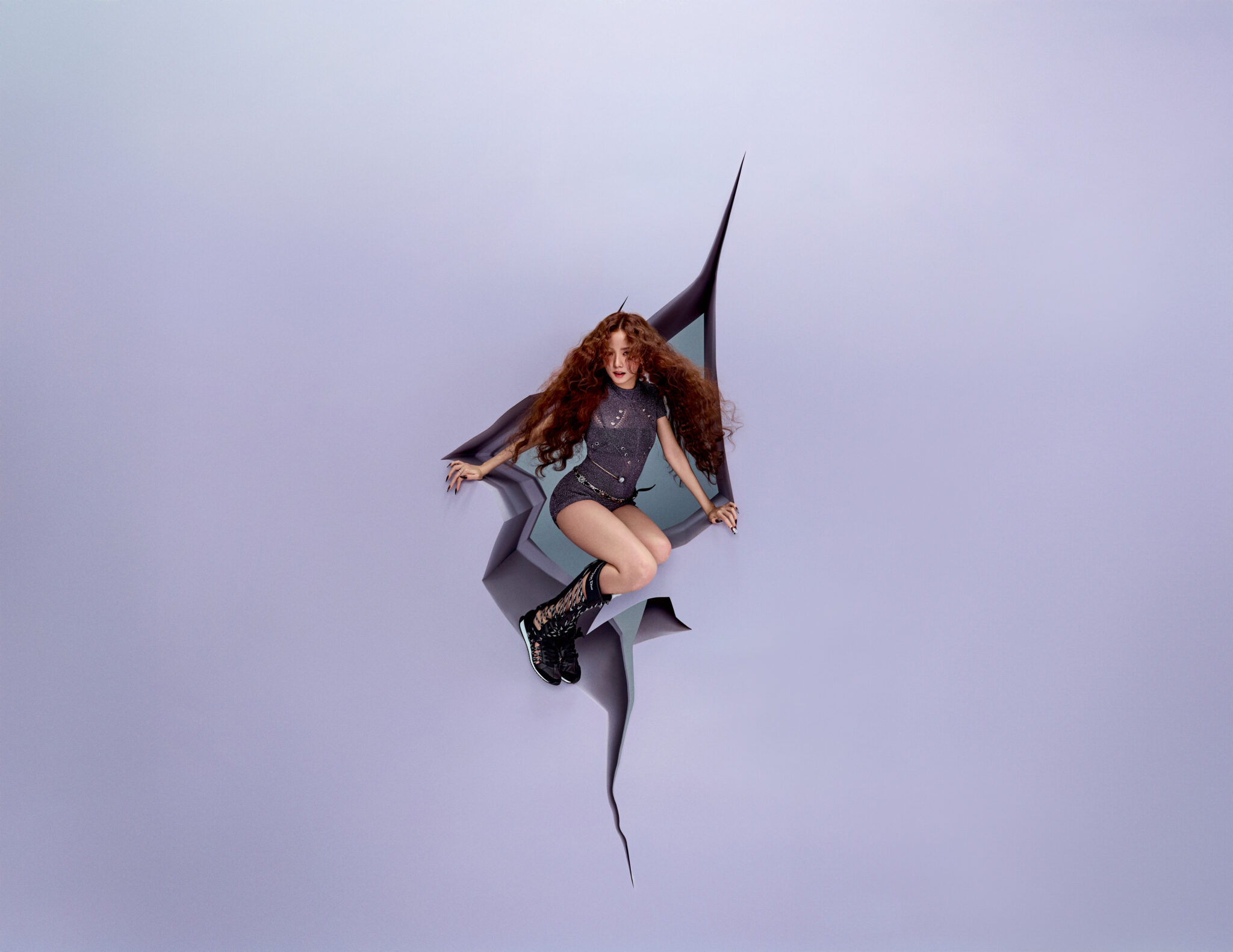 Superstar JISOO releases debut mini album AMORTAGE!