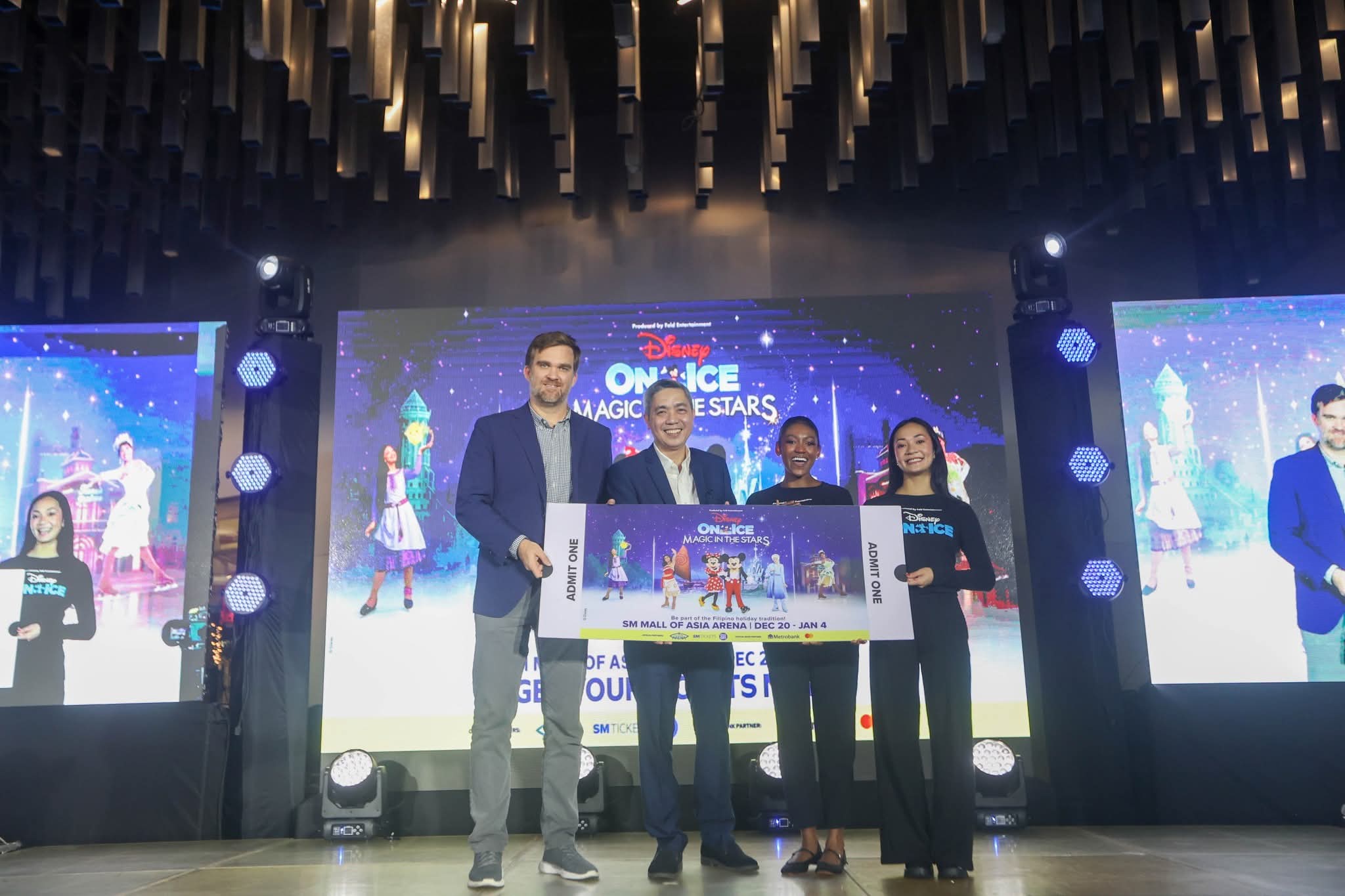 Disney On Ice: Magic in the Stars – A Magical Holiday Spectacle at MOA Arena