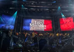 Les Misérables in Manila: A Mirror of Filipino Resilience and Revolution!