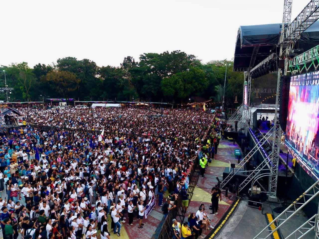 ‘Groundbreaking’ People Power 40 Kick-Off Concert draws over 20,000 attendees